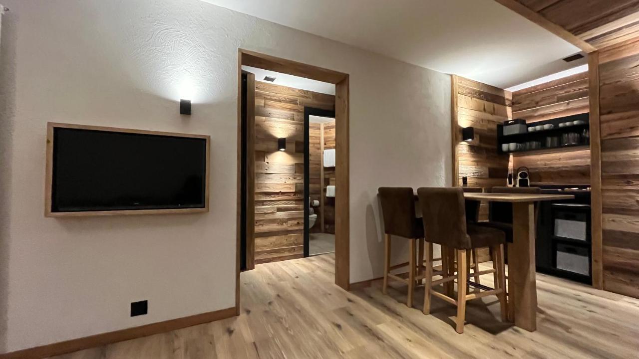 Les Cerfs - Appartement & Studio - Anzère Exteriör bild